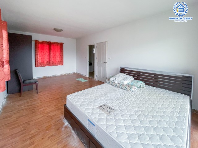 *****บ้านเดี่ยวมือสองนนทบุรี หมู่บ้าน พฤกษาวิลเลจ10 บางใหญ่ บ้านหลังใหญ่เนื้อที่กว่า 51 ตร.ว. ฟังก์ชัน 3 ห้องนอน 2 ห้องน้ำ 1 จอดรถ บ้านสภาพดี แถมฟรี! 1 ตู้เย็น บนทำเลแห่งการเดินทาง ใกล้รถไฟฟ้าสายสีม่วง "สถานีตลาดบางใหญ่" และทางด่วน "ศรีรัช" จองเลย!